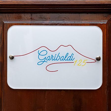 Garibaldi 125 Hotel Napoli Bagian luar foto