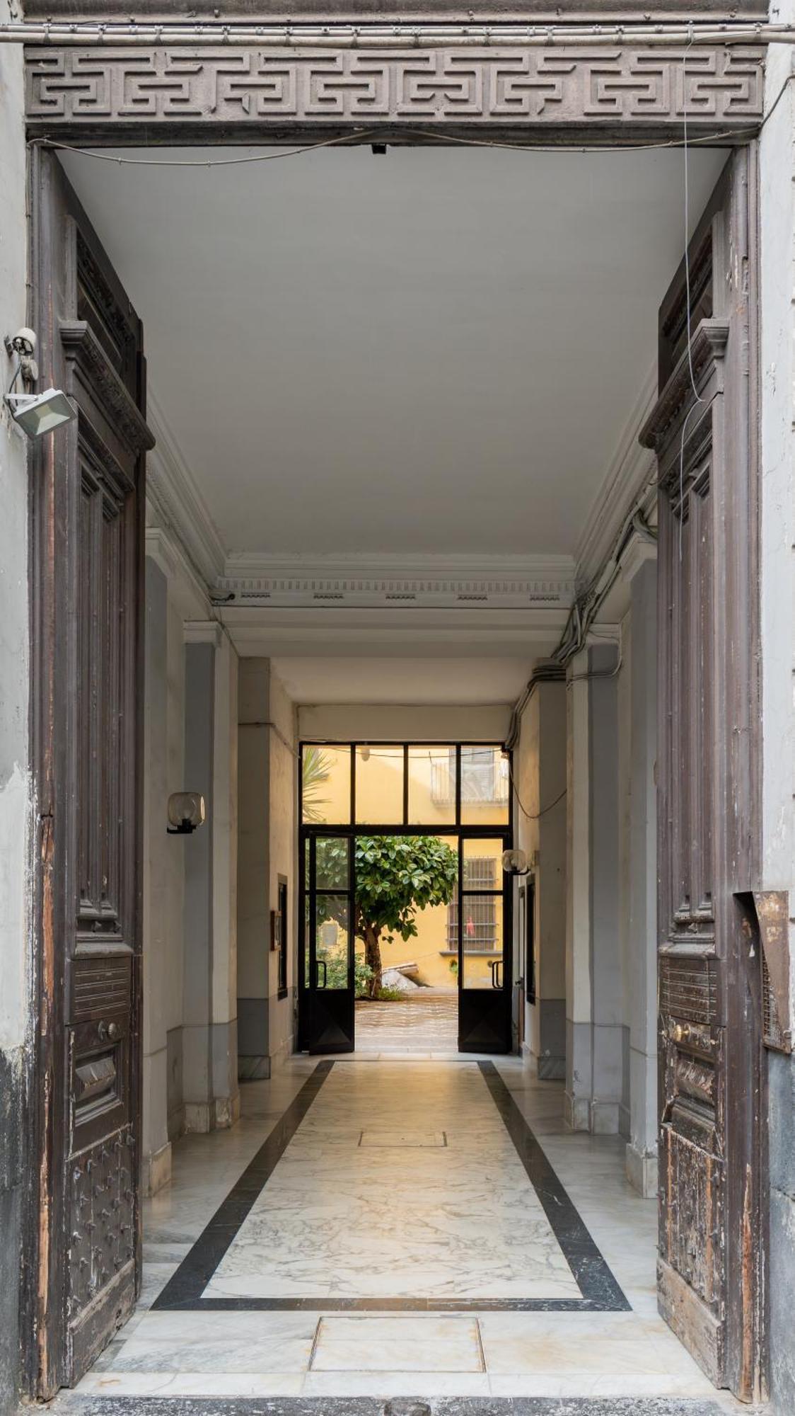 Garibaldi 125 Hotel Napoli Bagian luar foto